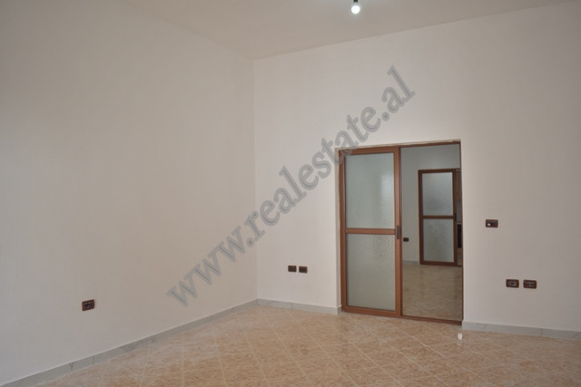 Apartament 1+1 per qira prane rrethrrotullimit te Shkozes ne Tirane